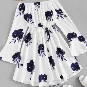 🥳🎉HP🎉🥳💕Floral Flounce Sleeve Dress